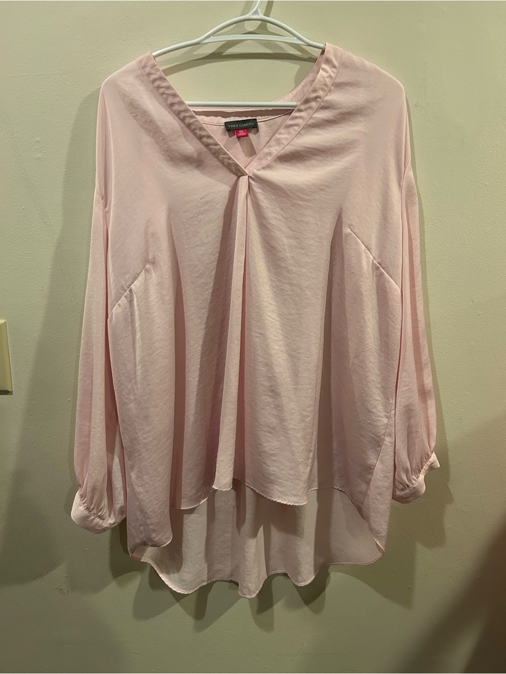 Vince Camuto Light Pink V-Neck Pleated Hi-Low Tunic
